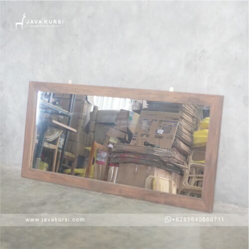 cermin jati minimalis, cermin kayu jati, cermin bingkai jati, cermin kayu minimalis, cermin jati modern, cermin dekorasi, cermin dinding kayu, cermin kamar tidur, cermin ruang tamu, cermin ruang rias, cermin minimalis elegan, dekorasi interior, aksesoris rumah, furniture kayu jati, dekorasi kayu natural, cermin estetik, JavaKursi