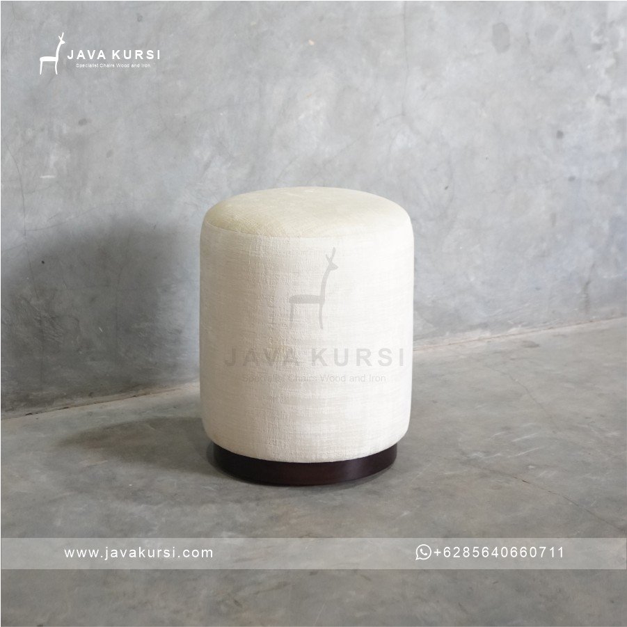 stool bulat minimalis, stool bulat jok, stool kayu minimalis, kursi stool bulat, stool cafe minimalis, stool cafe, stool dudukan empuk, kursi bulat minimalis, stool kayu Jepara, furniture minimalis, Stool Bulat Jok Minimalis